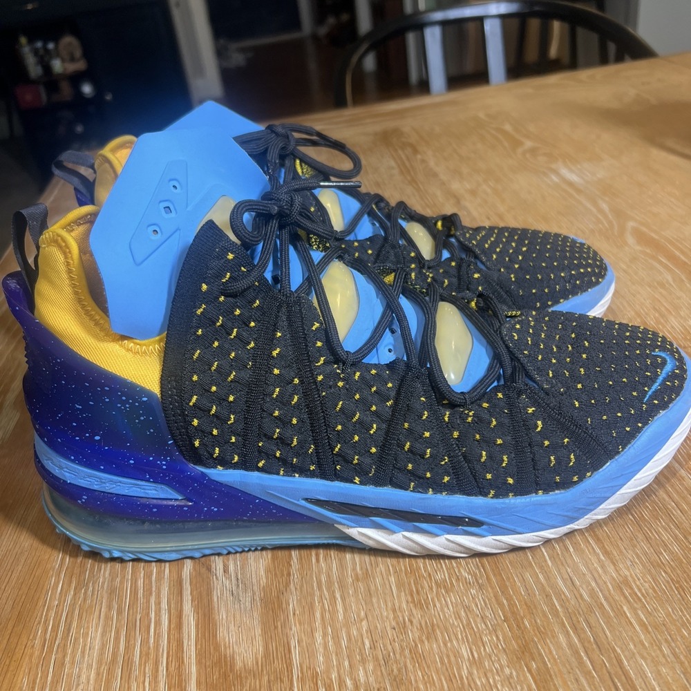 Nike LeBron 18 │ Men's Basketball Shoes Size 10.5 Lakers Heritage